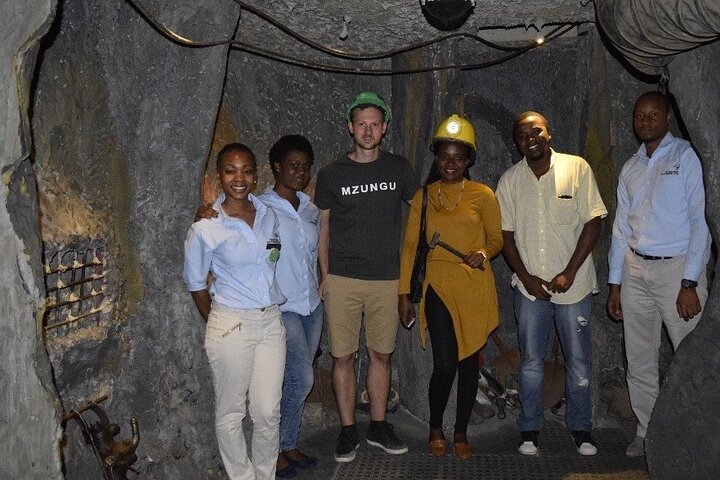 Tanzanite Shopping Experience in Arusha