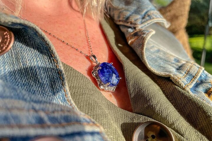 Tanzanite Shopping Experience in Arusha