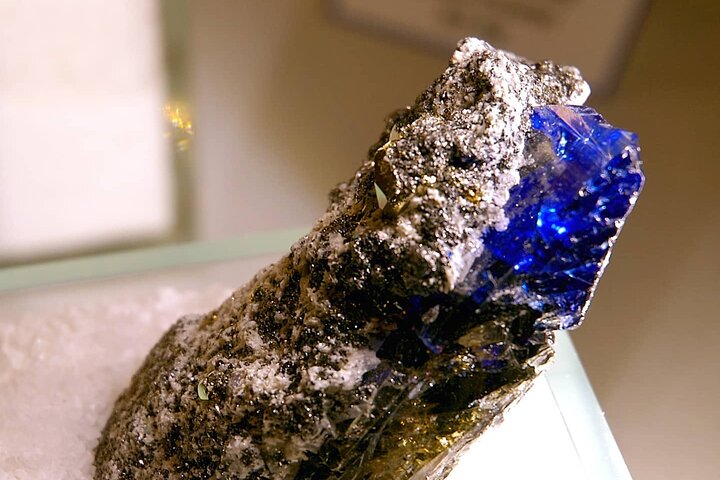 Tanzanite Shopping Experience in Arusha