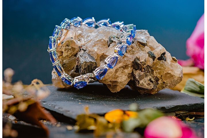 Tanzanite Shopping Experience in Arusha
