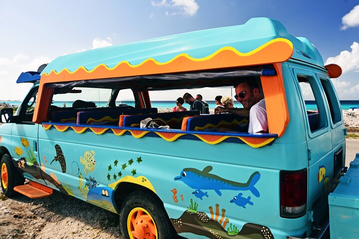 Luc’s Private Group Bonaire Open Bus Tour