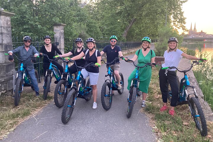 Electric Scooter Excursion with Tapas Aperitif