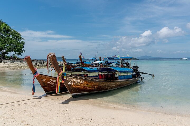 Phi Phi Island Adventure Day Tour from Phuket Speedboat/Catamaran
