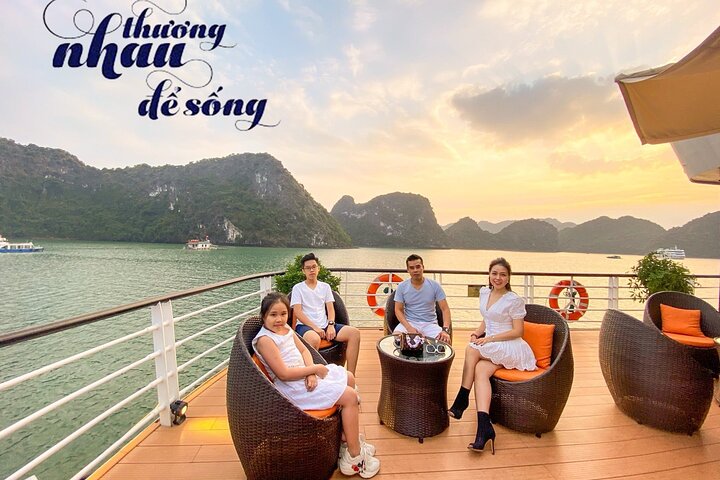 Top Tier: Overnight Ha Long Bay Cruise 5-Star, Balcony Cabin-2D1N