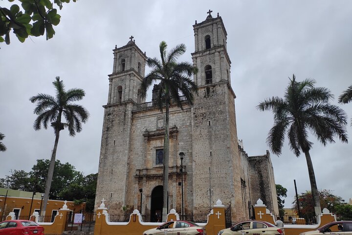 Chichen Itza, Cenote & Valladolid Tour with Tequila and Lunch