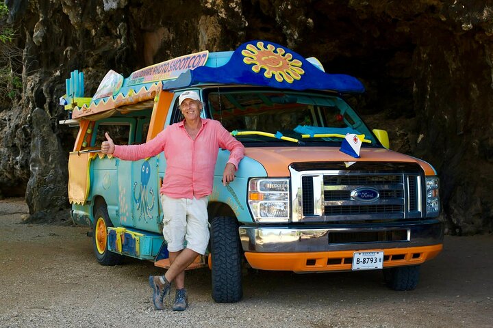 Luc’s Private Group Bonaire Open Bus Tour