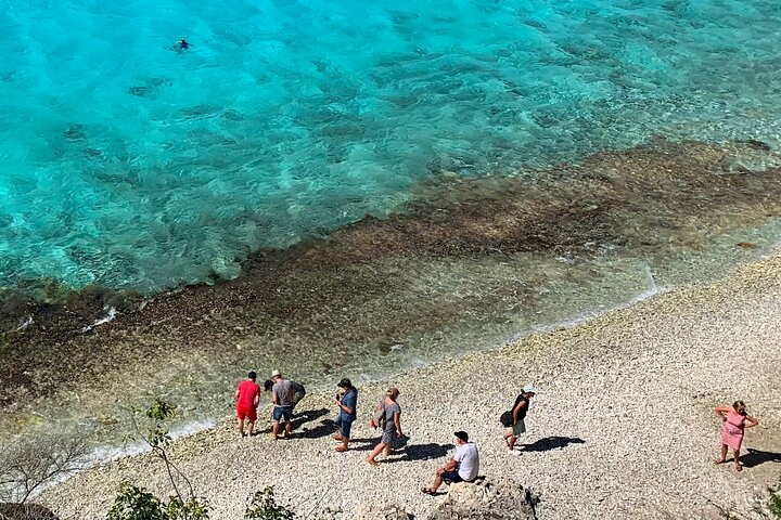 Luc’s Private Group Bonaire Open Bus Tour