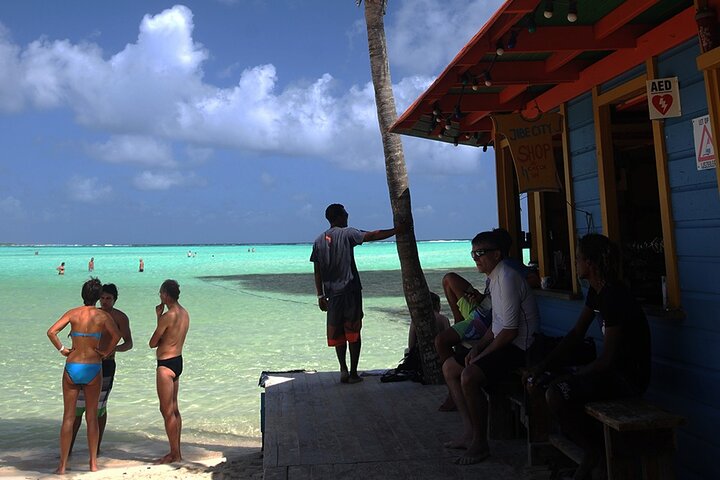 Luc’s Private Group Bonaire Open Bus Tour