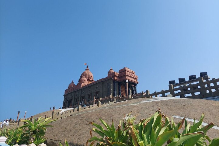 Day trip to Kanyakumari beach and Padmanabhapuram palace