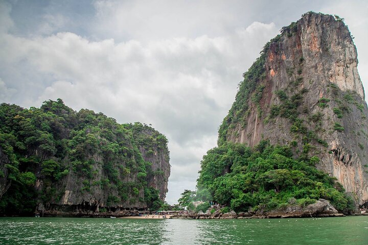 James Bond, Panyee, Hong & Naka Island Speedboat Tour from Phuket