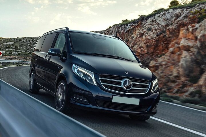 Titisee-Neustadt to Frankfurt one way Private Transfer