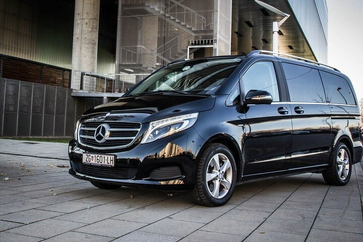 Titisee-Neustadt to Frankfurt one way Private Transfer