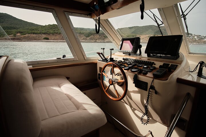 Full Day Yacht Rental for Bachelorette Parties or Parties