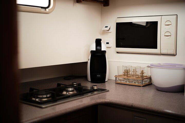 Full Day Yacht Rental for Bachelorette Parties or Parties