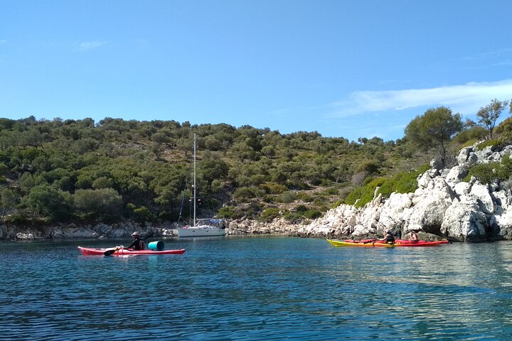 Full-Day Sea Kayaking Tour in Lefkada