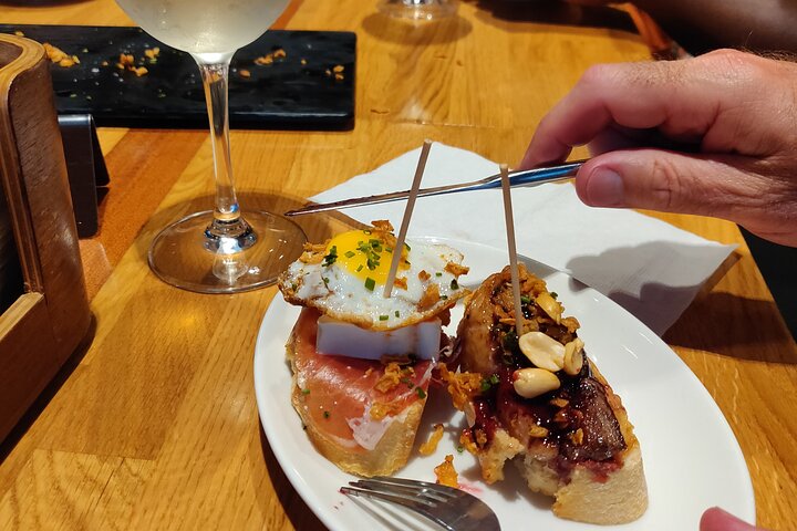 The Authentic Bilbao Pintxos, Food & Wine Tour with a Local