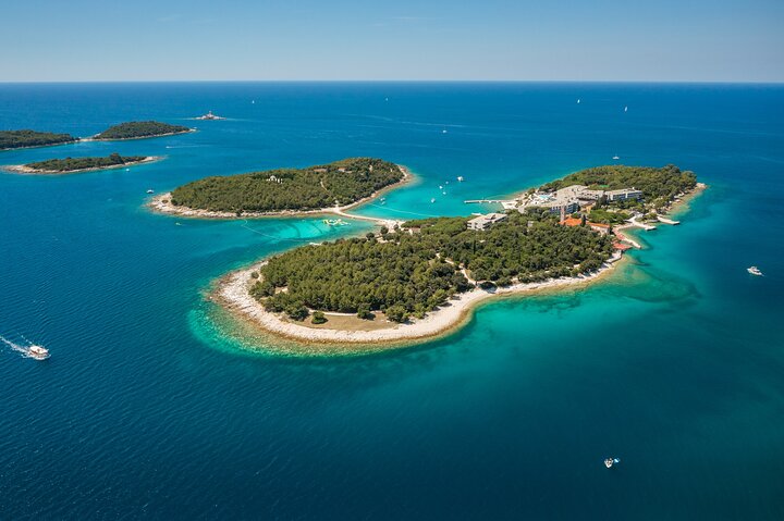 Rovinj kayak tour with drinks and snorkeling