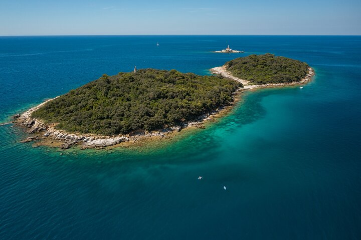 Rovinj kayak tour with drinks and snorkeling