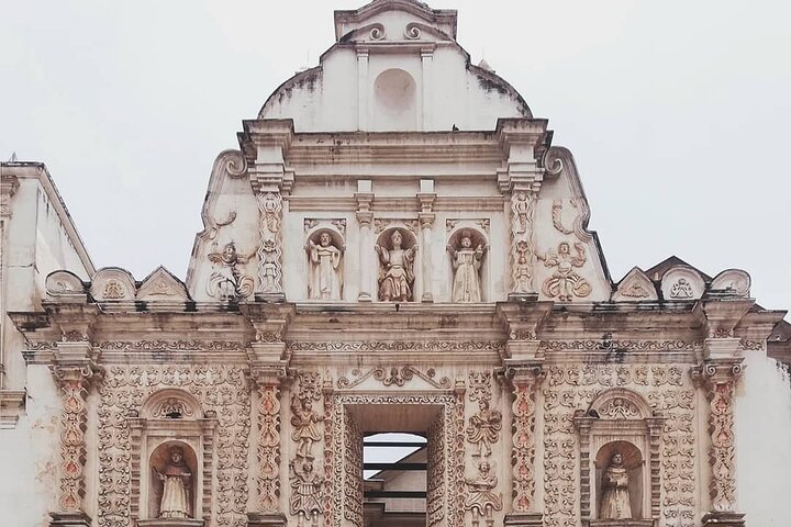 Shared Trolley Adventure: Xela's Memorable Landmarks