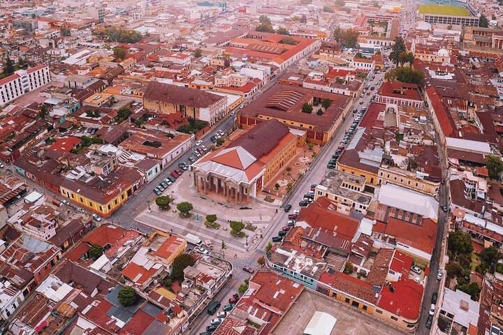 Shared Trolley Adventure: Xela's Memorable Landmarks