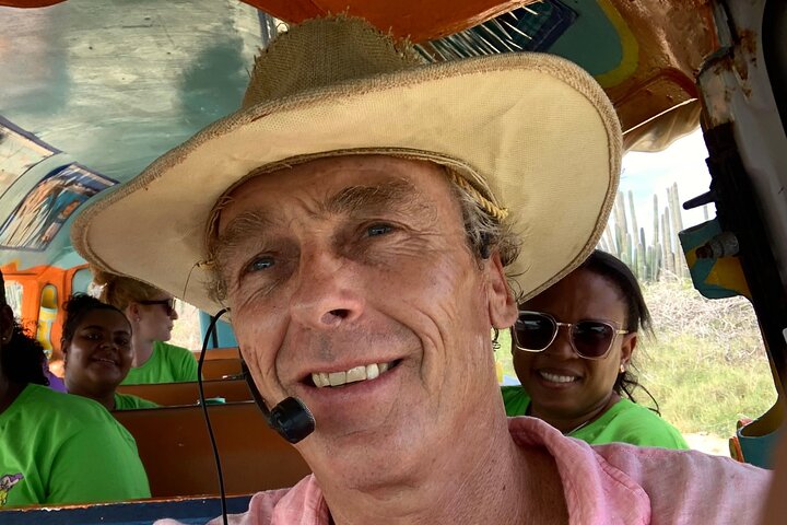 Luc’s Private Group Bonaire Open Bus Tour