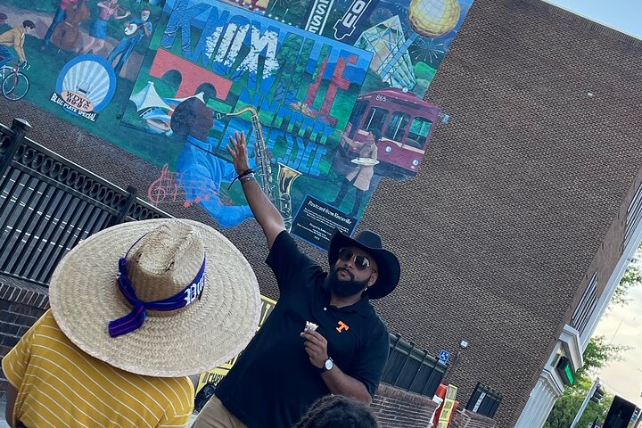 Downtown Knoxville Hidden Tour w/ Ice Cream, Coffee & Tennessee River Gems