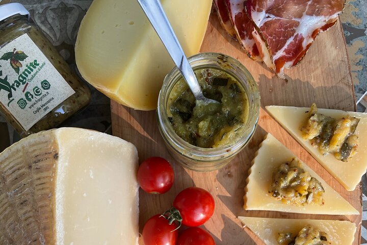 Mozzarella Experience - Cheese Tour and tastings to Masseria Fragnite