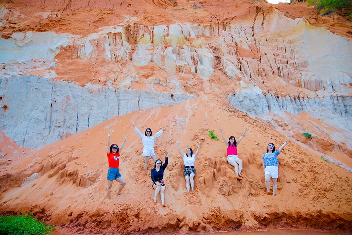 Mui Ne: Sand Dunes Jeep Tour Friendly Service with ATV Option