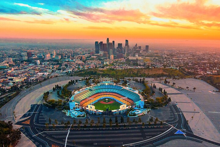 Downtown LA Lights: Your Private Sunset and Night Helicopter Tour