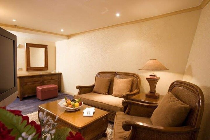 Unforgettable Egypt Nile Cruise with Abu Simbel & Balloon Ride