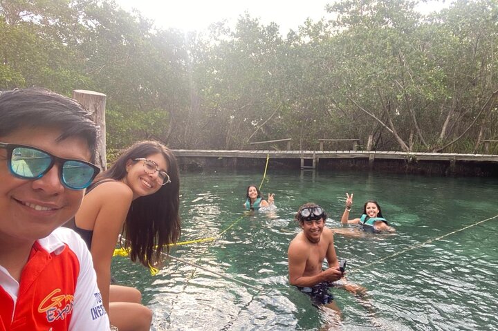 Boat Tour of Three Islands in Holbox with Transportation