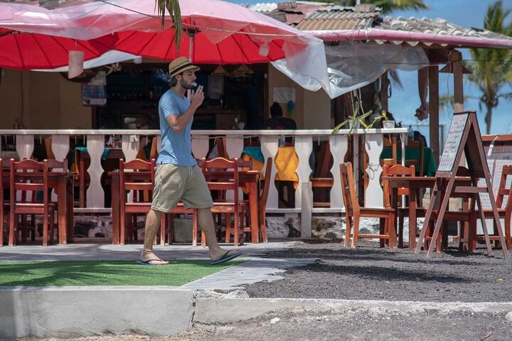 Day Trip to Isabela Island and Tintoreras in Galápagos