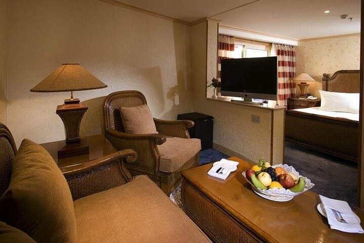 Unforgettable Egypt Nile Cruise with Abu Simbel & Balloon Ride