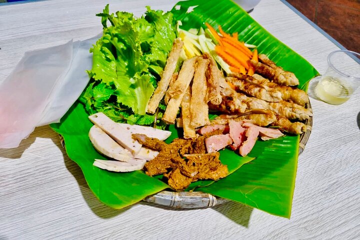 Mui Ne Food Tour | Enjoy the Real Local Taste & Stunning sunset