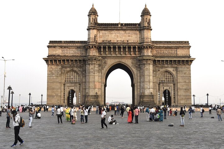 Affordable transfer from Pune to Mumbai Airport