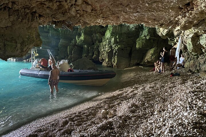 Speed Boat Tour to National Park and Grama Bay