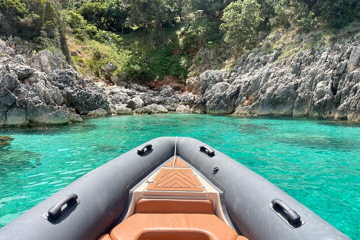 Speed Boat Tour to National Park and Grama Bay