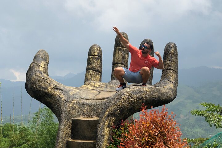 Cebu: Private Twin City Tour +Temple of Leah + Sirao Flower Farm
