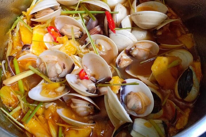 Premium Food Tour Ho Chi Minh City By Motorbike |Saigon Adventure