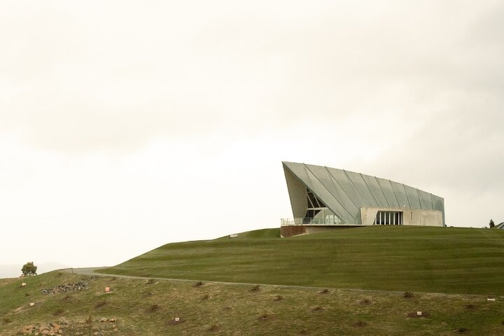 Highlights of Canberra Full Day Tour