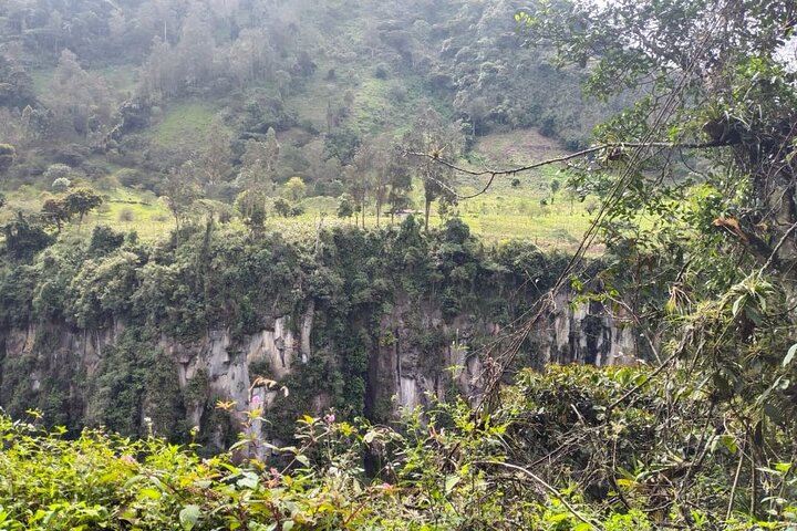 Private Half-DAY Tour Combeima Canyon Hike