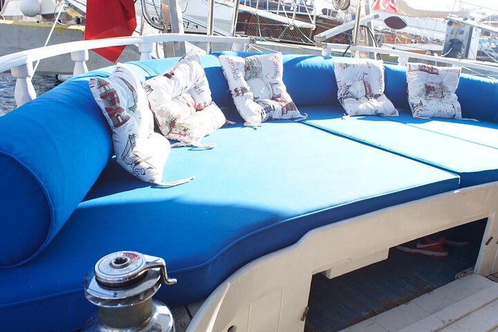 3-Hour Private Sunset Boat Tour With Dinner in Bodrum