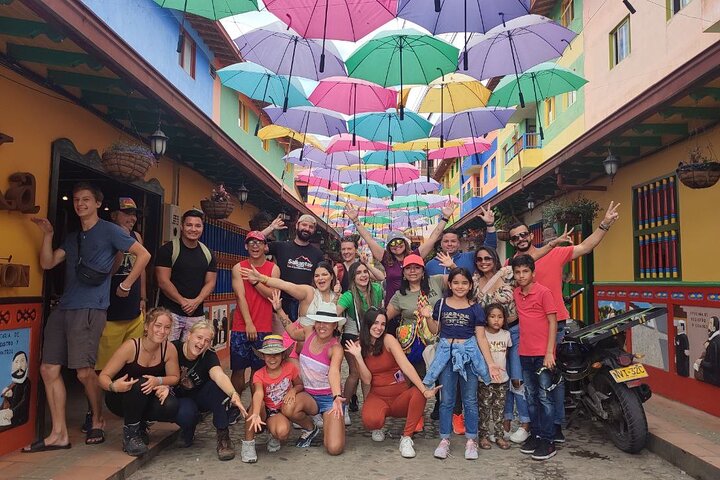 Guatapé Tour: Piedra del Peñol with Boat Tour, Breakfast, Lunch