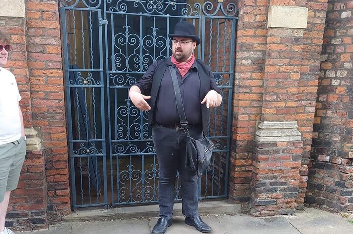 Shadows of York: Ghost Walk and Horrible History.