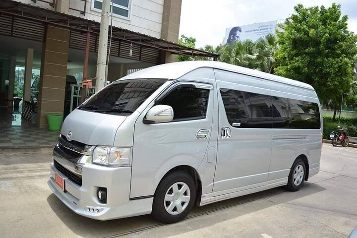 Private Comfortable Car Transfer: Pattaya Hotel to Bangkok Hotel