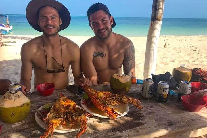 Full Day Tour with Fishing and Snorkeling from Holbox