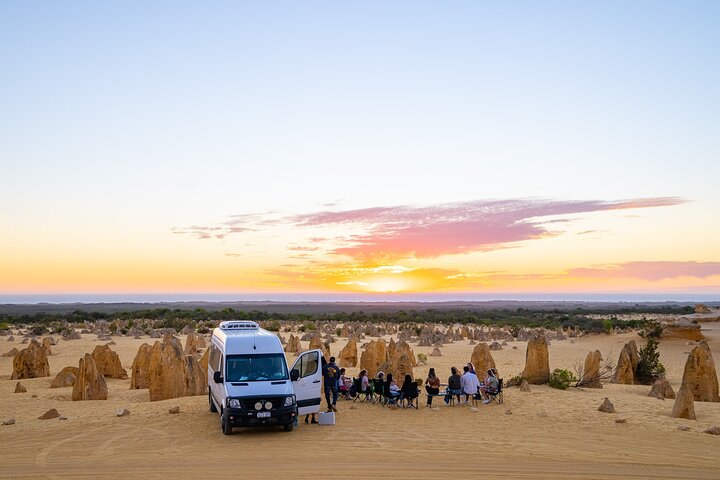Pinnacles Desert Sunset Dinner and Stargazing Tour