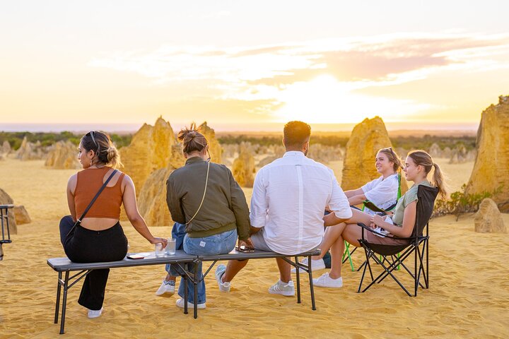 Pinnacles Desert Sunset Dinner and Stargazing Tour