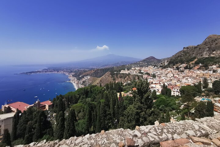 Taormina and Isola Bella Day Tour with Boat Trip from Messina