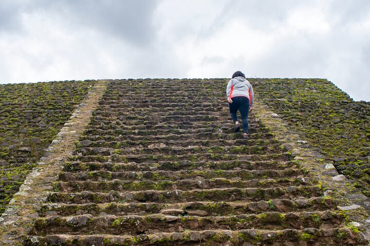 Michoacan Archaeology Tour: Tingambato, Ihuatzio & Tzintzuntzan